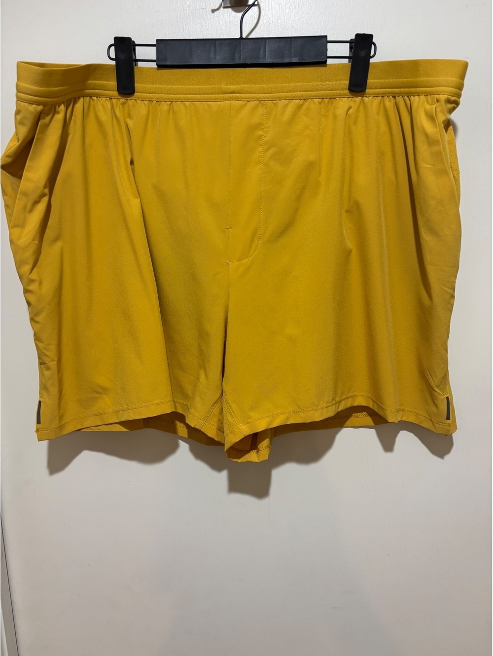 VRST Mens XXL 5” Accelerate Running Shorts Yellow Sunset Brief Lined NWT